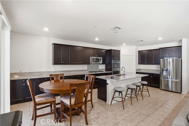 Detail Gallery Image 15 of 46 For 28978 Copper River Rd, Menifee,  CA 92585 - 4 Beds | 3 Baths