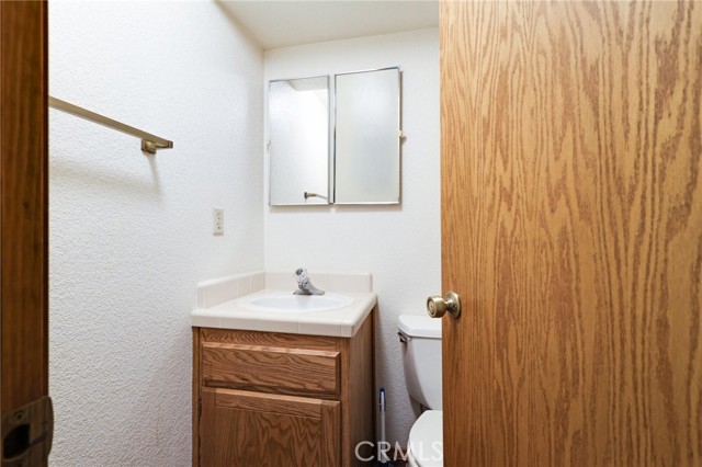 Detail Gallery Image 29 of 63 For 20332 Lakeview Dr, Lakehead,  CA 96051 - 3 Beds | 2/1 Baths