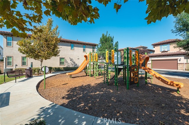 Detail Gallery Image 6 of 47 For 1406 Girona Drive, Phillips Ranch,  CA 91766 - 4 Beds | 3 Baths