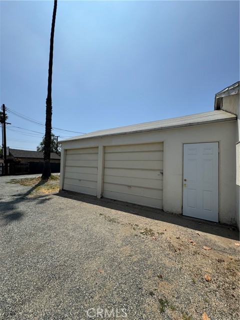 5214 Golden Avenue, Riverside CA: https://media.crmls.org/medias/ddf1eda6-22ee-491c-bbc7-0aba76c19b70.jpg