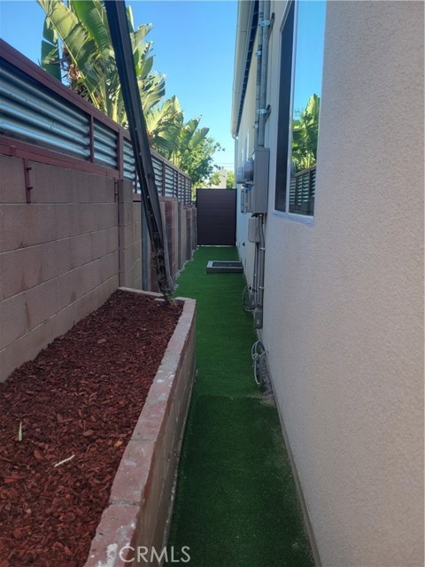 Detail Gallery Image 25 of 25 For 21753 Romar St, Chatsworth,  CA 91311 - 2 Beds | 2 Baths