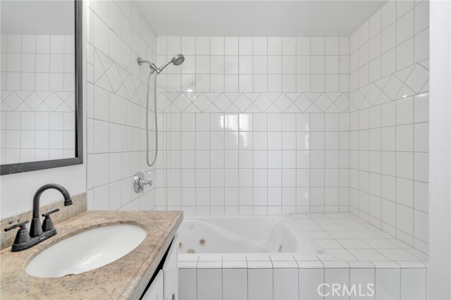 Detail Gallery Image 10 of 23 For 12 Horseshoe Ln #439,  Carson,  CA 90745 - 3 Beds | 2 Baths