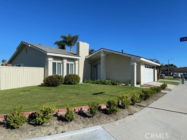 Detail Gallery Image 2 of 23 For 20412 Brentstone, Huntington Beach,  CA 92646 - 3 Beds | 2 Baths