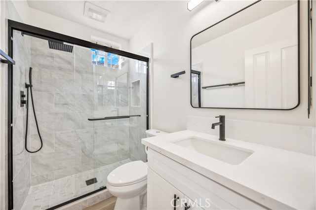 1501 Reggio Aisle, Irvine CA: https://media.crmls.org/medias/ddf3a995-3452-423e-abf6-ef3100849530.jpg