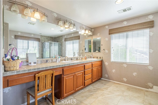 37137 Firethorn Street, Palmdale CA: https://media.crmls.org/medias/ddf3b3f6-4476-4183-97d0-c6e5282adaa5.jpg