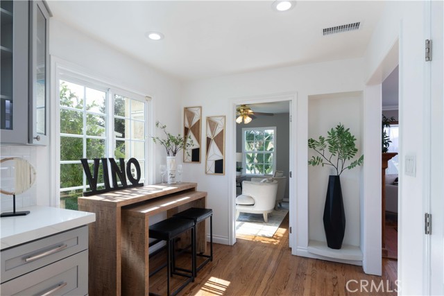 Detail Gallery Image 12 of 31 For 474 E 44th Cir, Long Beach,  CA 90807 - 3 Beds | 2 Baths