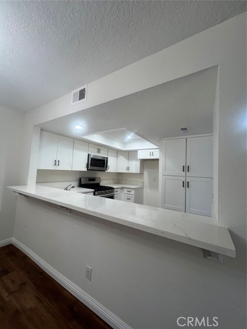 Detail Gallery Image 5 of 12 For 25614 Mont Pointe 3d,  Lake Forest,  CA 92630 - 2 Beds | 1 Baths