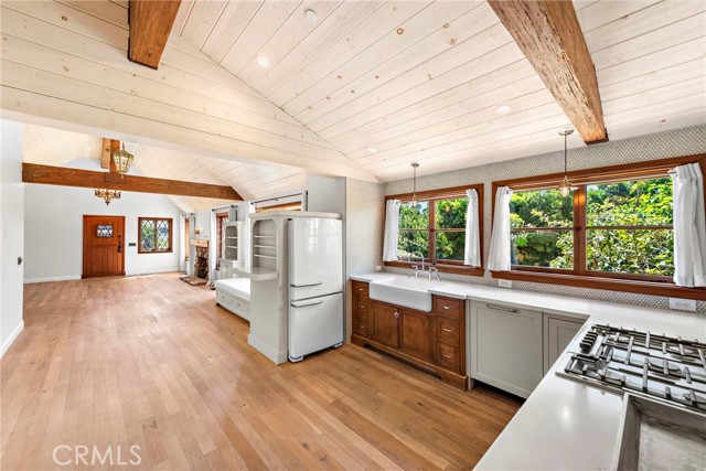 Detail Gallery Image 10 of 30 For 274 Wave St, Laguna Beach,  CA 92651 - 3 Beds | 2 Baths