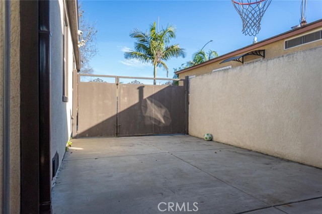 Detail Gallery Image 38 of 44 For 6615 Myrtle, Long Beach,  CA 90805 - 2 Beds | 2 Baths