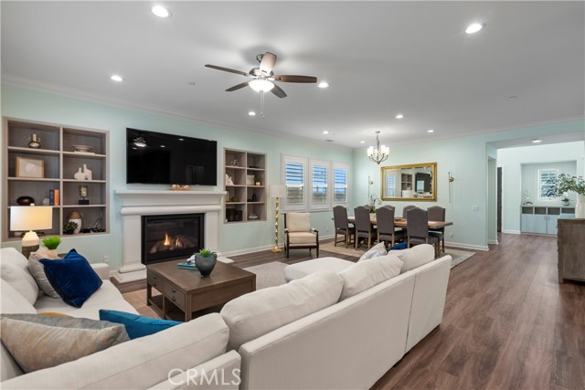 46 Dogwood, Lake Forest CA: https://media.crmls.org/medias/ddf67e52-13fe-4261-babb-0fcf7f6e6208.jpg