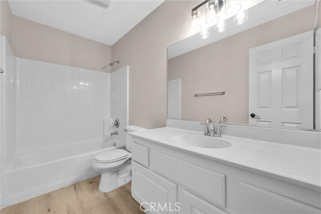 27258 Sierra Madre Drive, Murrieta CA: https://media.crmls.org/medias/ddf6f120-d552-4bd0-b49d-05a88db74365.jpg