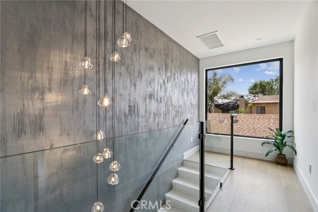 Detail Gallery Image 23 of 61 For 2227 N Lamer St, Burbank,  CA 91504 - 4 Beds | 4/1 Baths