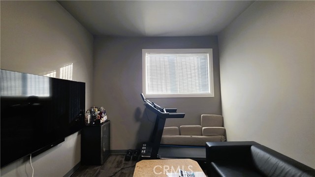 Detail Gallery Image 10 of 31 For 608 Hawthorne St #E,  Glendale,  CA 91204 - 4 Beds | 3/1 Baths