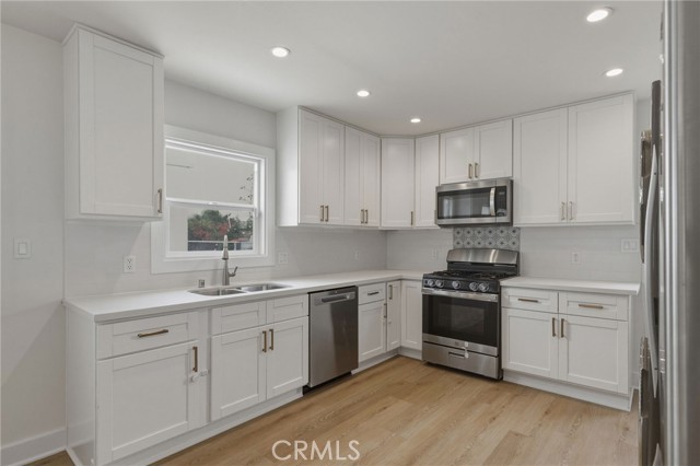 Detail Gallery Image 11 of 24 For 826 Oro, San Pedro,  CA 90731 - 2 Beds | 1 Baths