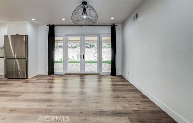 Detail Gallery Image 10 of 53 For 380 Mira Loma Pl, Costa Mesa,  CA 92627 - 4 Beds | 3 Baths
