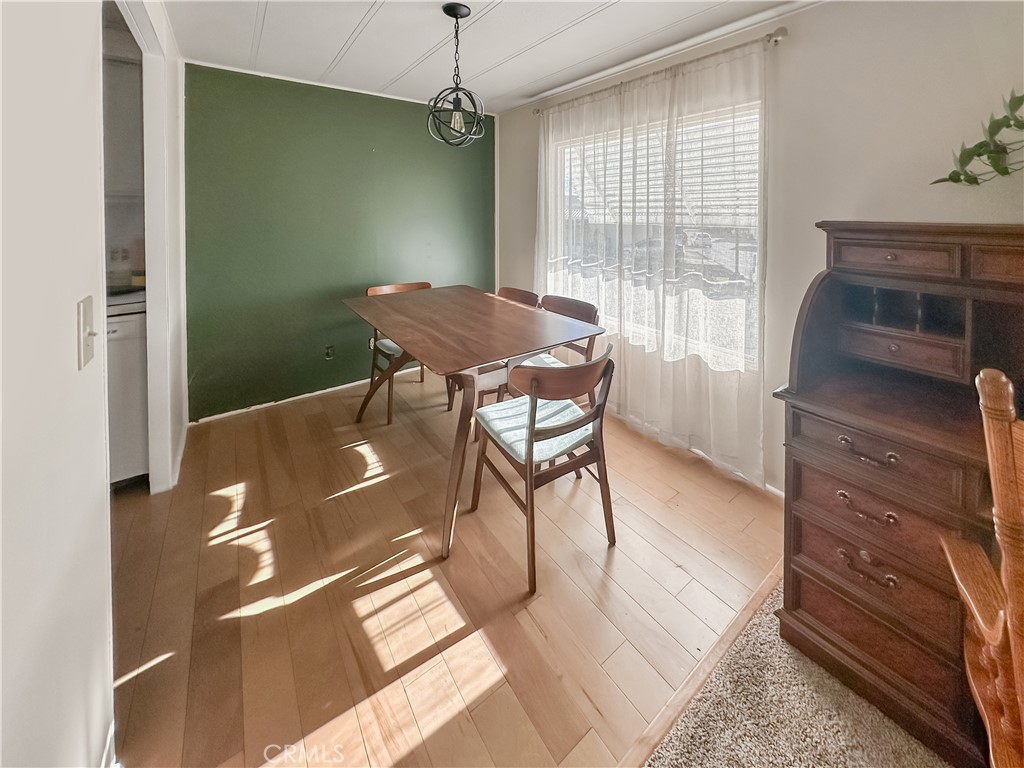 MLS #OR25263761 image #5