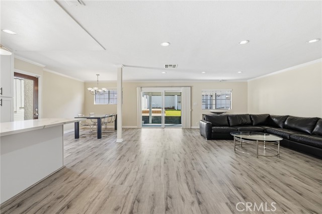 Detail Gallery Image 4 of 42 For 2844 N Brighton St, Burbank,  CA 91504 - 3 Beds | 2 Baths