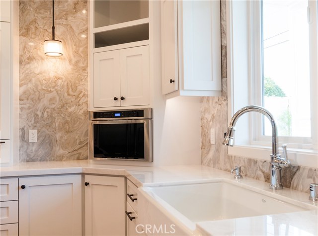 1401 Lynngrove Drive, Manhattan Beach, California 90266, 5 Bedrooms Bedrooms, ,5 BathroomsBathrooms,Residential,Sold,Lynngrove,SB17035435