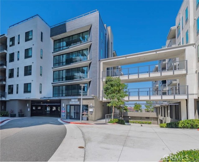 Front Image Thumbnail for CROC26077470