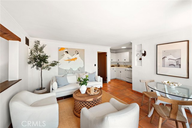 606 Avenida Victoria, San Clemente CA: https://media.crmls.org/medias/ddfbc734-cf76-4596-a2f6-c0a0ffcd51be.jpg