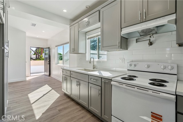13536 Remington Street, Pacoima CA: https://media.crmls.org/medias/ddfbe73f-025f-4019-80a1-101776ad2755.jpg