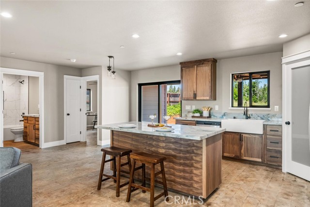 Detail Gallery Image 9 of 40 For 5676 Paradise Ave, Paradise,  CA 95969 - 3 Beds | 2 Baths