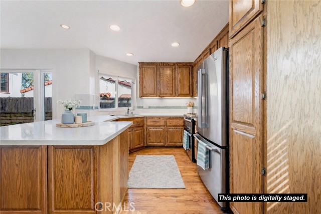 Detail Gallery Image 10 of 34 For 4425 E 5th a,  Long Beach,  CA 90814 - 3 Beds | 2/1 Baths