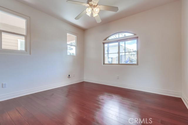 512 N Juanita Avenue, Redondo Beach CA: https://media.crmls.org/medias/ddfc9884-918b-4f37-b8b3-491d13ee82e9.jpg