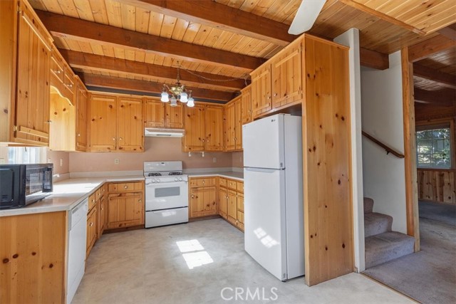 107 Pine Ridge, Crestline, CA 92325
