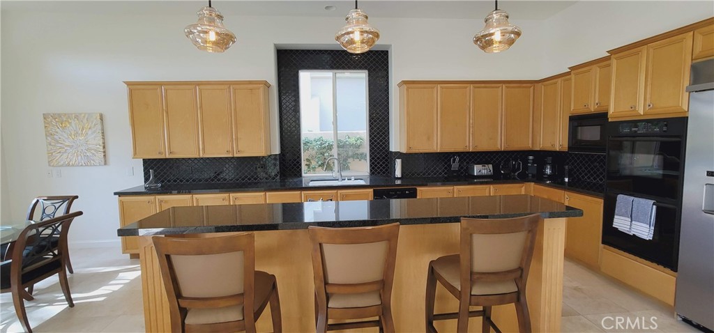 MLS #OC24249931 img 1