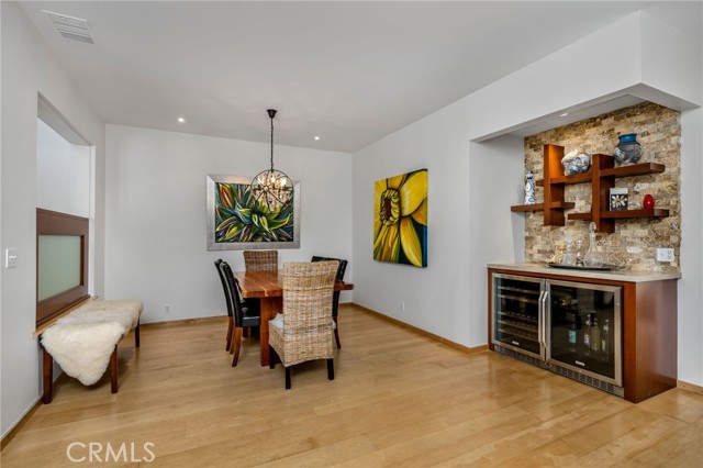 426 Nyes Place, Laguna Beach CA: https://media.crmls.org/medias/ddfce8be-7b60-4fbd-9a45-878393959227.jpg