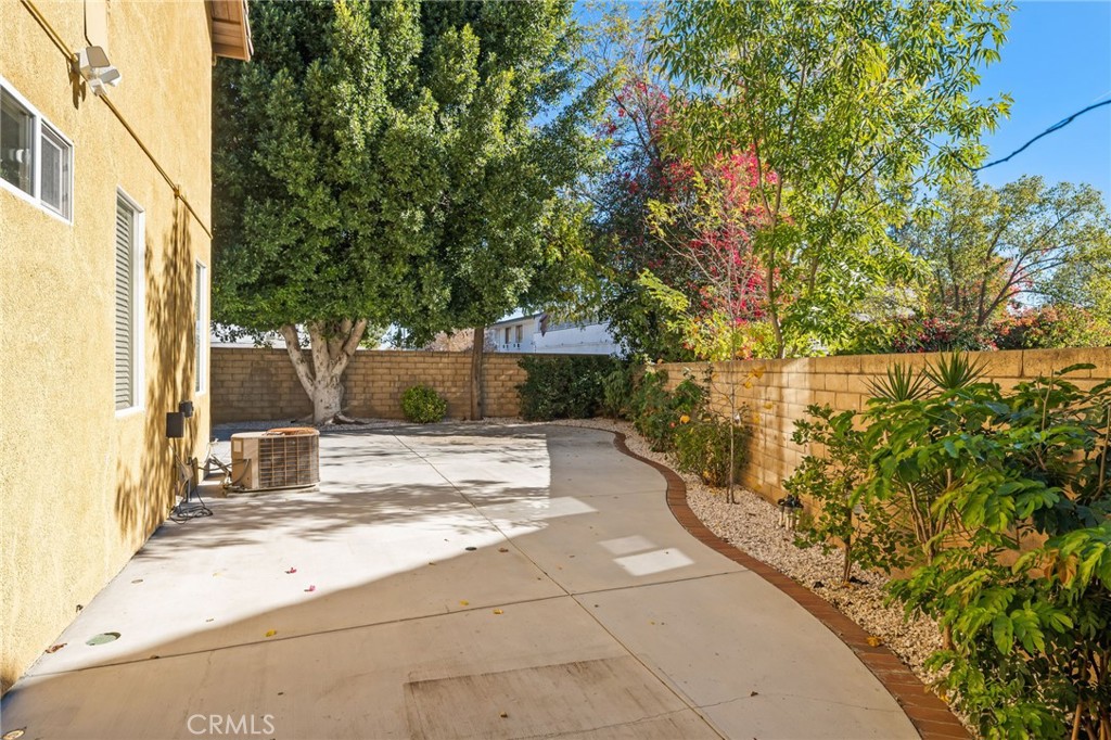 MLS #SR25263348 image #4