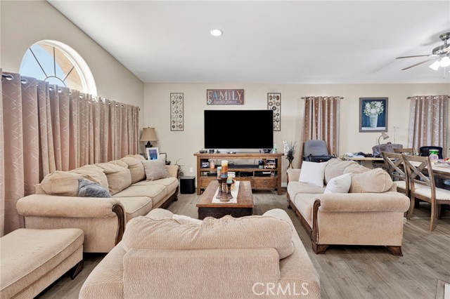 Detail Gallery Image 12 of 64 For 11331 Pasco Rd, Apple Valley,  CA 92308 - 4 Beds | 2/1 Baths
