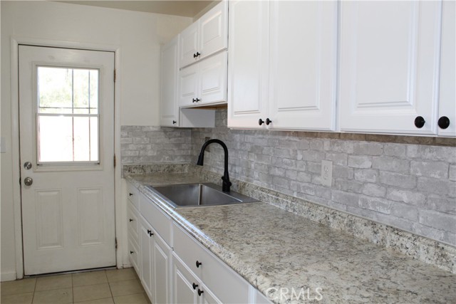 Detail Gallery Image 11 of 28 For 22788 Eyota Rd, Apple Valley,  CA 92308 - 3 Beds | 1/1 Baths