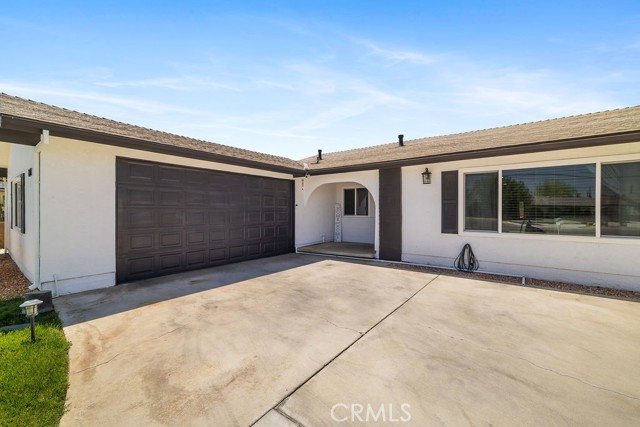 41841 55th W Street, Lancaster CA: https://media.crmls.org/medias/ddff667a-a5a9-4e32-b81f-b342071ae6af.jpg