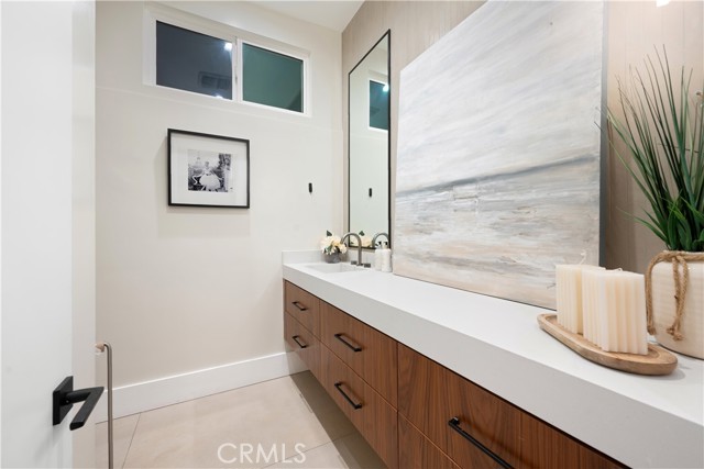 4609 Louise Avenue, Encino CA: https://media.crmls.org/medias/de003c0a-c8ad-434d-bff9-e9b955317255.jpg