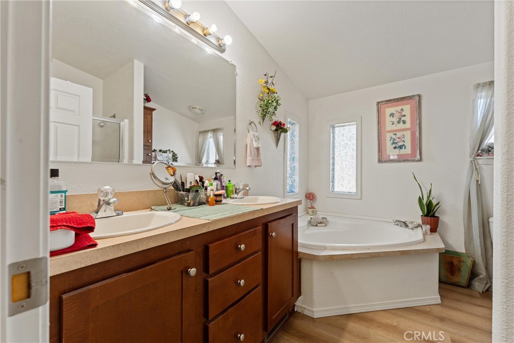 MLS #SR25271192 image #16