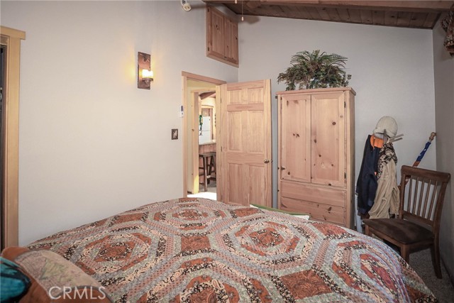 Detail Gallery Image 13 of 34 For 41490 Comstock Ln, Big Bear Lake,  CA 92315 - 3 Beds | 2 Baths