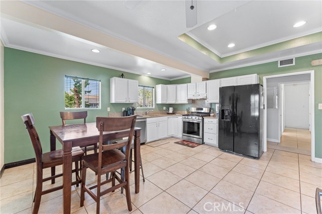 942 Oleander Street, Brea CA: https://media.crmls.org/medias/de00604e-8e94-4bf6-a56e-ea4bb70511bc.jpg