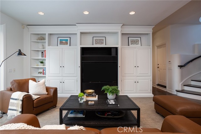 Detail Gallery Image 24 of 60 For 212 Kings Pl, Newport Beach,  CA 92663 - 4 Beds | 3/2 Baths