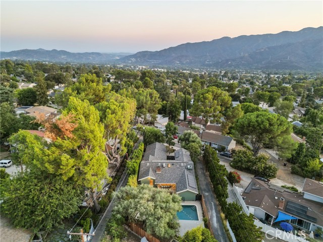 3051 Gertrude Avenue, La Crescenta CA: https://media.crmls.org/medias/de02b3d8-98d4-4f98-a3df-52ccefdfaa3a.jpg