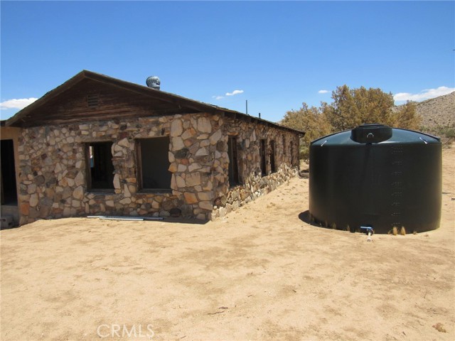 Detail Gallery Image 15 of 28 For 8626 La Contenta Rd, Yucca Valley,  CA 92284 - 2 Beds | 1 Baths