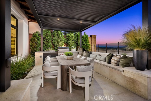 Detail Gallery Image 6 of 20 For 564 Peninsula, Irvine,  CA 92602 - 4 Beds | 4/1 Baths