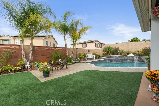 2031 Wagon Wheel Court, Escondido CA: https://media.crmls.org/medias/de0600ec-77b9-46a5-8ac0-bb90387be6cc.jpg