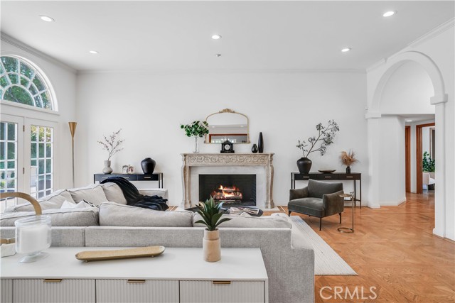 Detail Gallery Image 17 of 41 For 950 Hampton, Arcadia,  CA 91006 - 5 Beds | 6/2 Baths