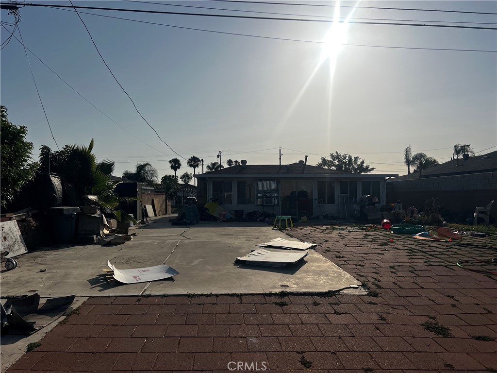 https://media.crmls.org/medias/de071dc9-ce91-4dd0-a3a0-57fdcebc0f71.jpg?preset=X-Large