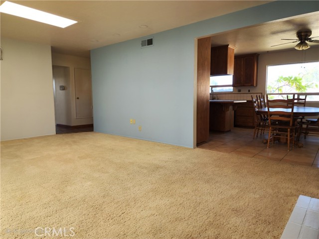 Detail Gallery Image 10 of 24 For 1208 Glines Ave, Santa Maria,  CA 93455 - 5 Beds | 2 Baths
