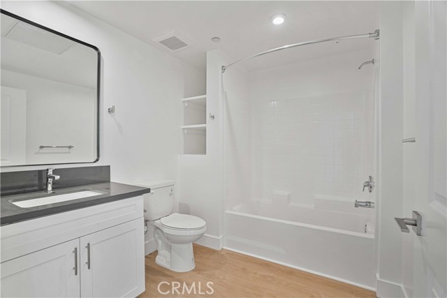 Detail Gallery Image 15 of 26 For 8750 Sepulveda Bld #311,  North Hills,  CA 91343 - 1 Beds | 1 Baths