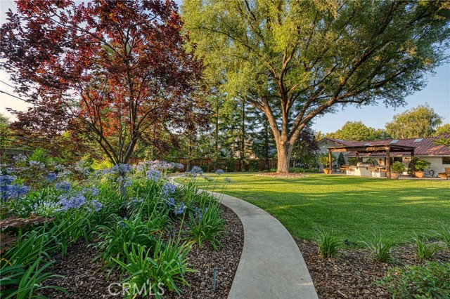 6695 N Van Ness Boulevard, Fresno CA: https://media.crmls.org/medias/de08621b-11ef-4c32-b112-4170e9e0989d.jpg