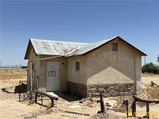 Detail Gallery Image 7 of 15 For 46123 Fairview Rd, Newberry Springs,  CA 92365 - 6 Beds | 5 Baths
